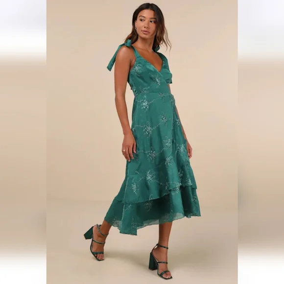 Elegant Direction Green Embroidered Ruffled Tie-Strap Midi Dress - Picture 4 of 4